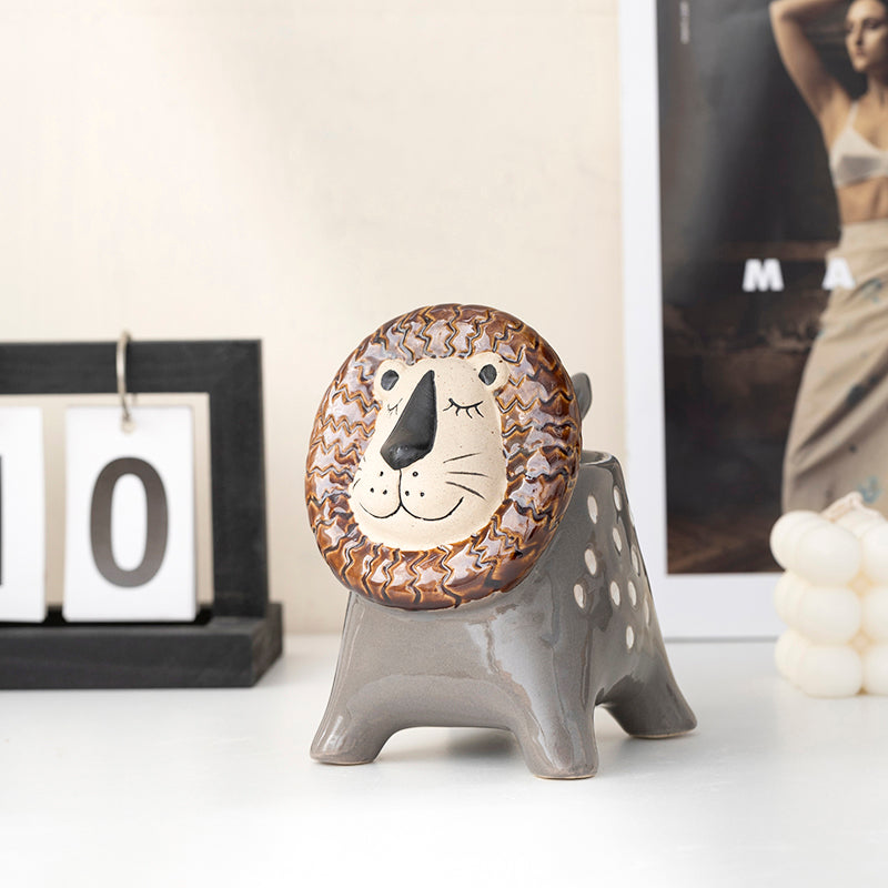 LION SHAPE HOME PEN HOLDER